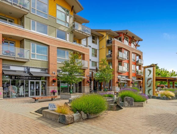 Tsawwassen Town Centre Mall